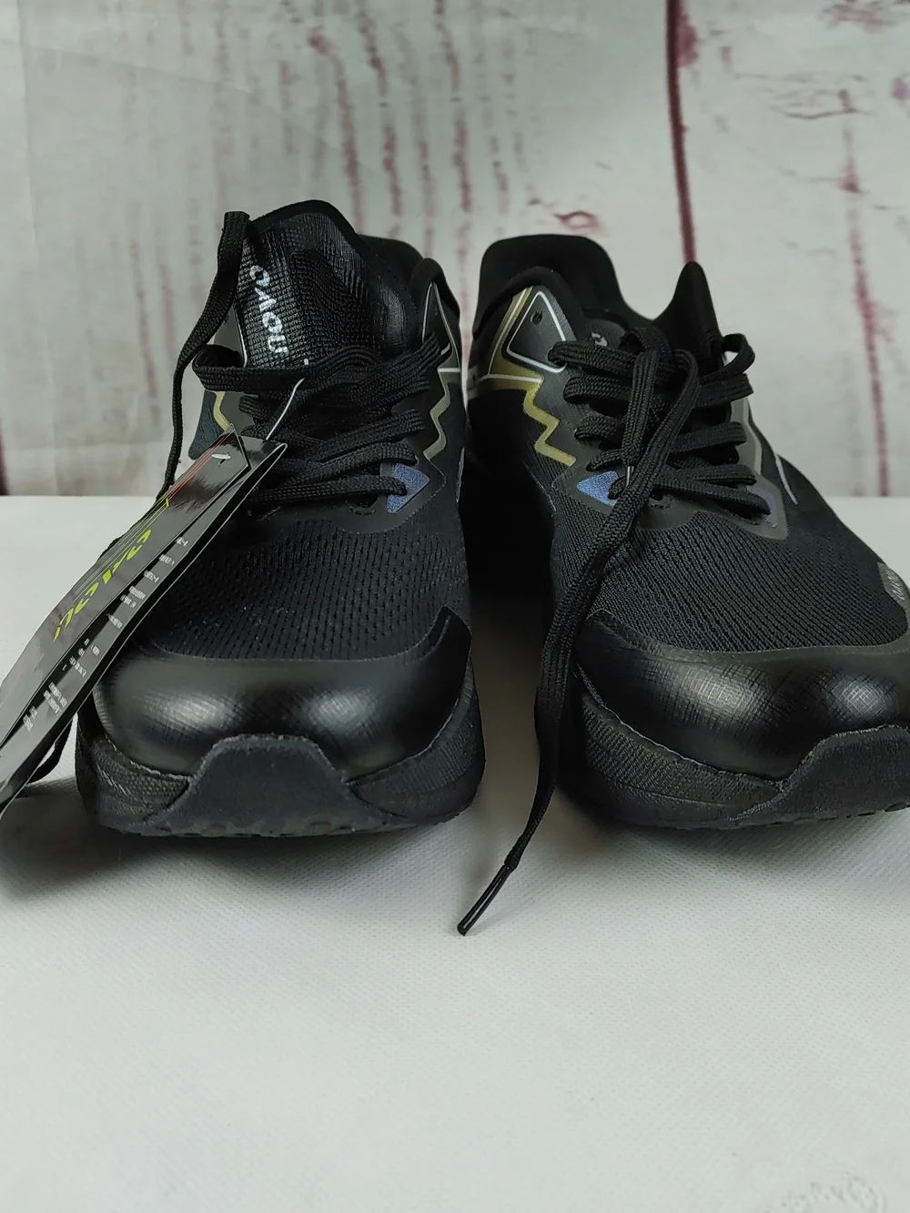 OAOU Women's Black Athletic Sneakers with Iridescent Accents Size 9.5